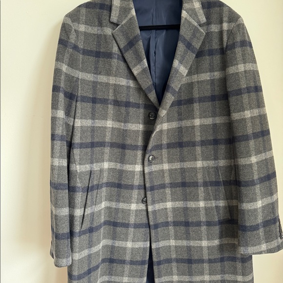 NEVER WORN: Men's Wool-Blend Trim Fit Overcoat Grey — a blue and light grey - Picture 2 of 4